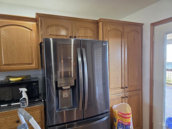 4th image of 2358 SW Buckey Dr