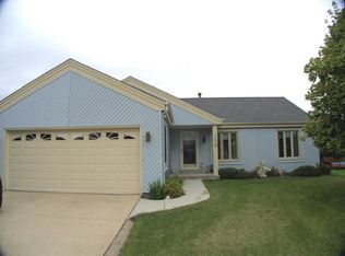 1234 Riverton Dr, Mukwonago, WI 53149
