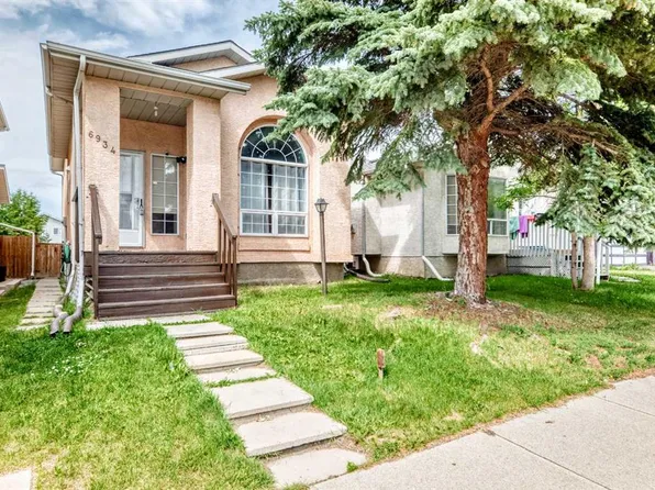 6934 S Laguna Way NE, Calgary, AB T1Y 6W2