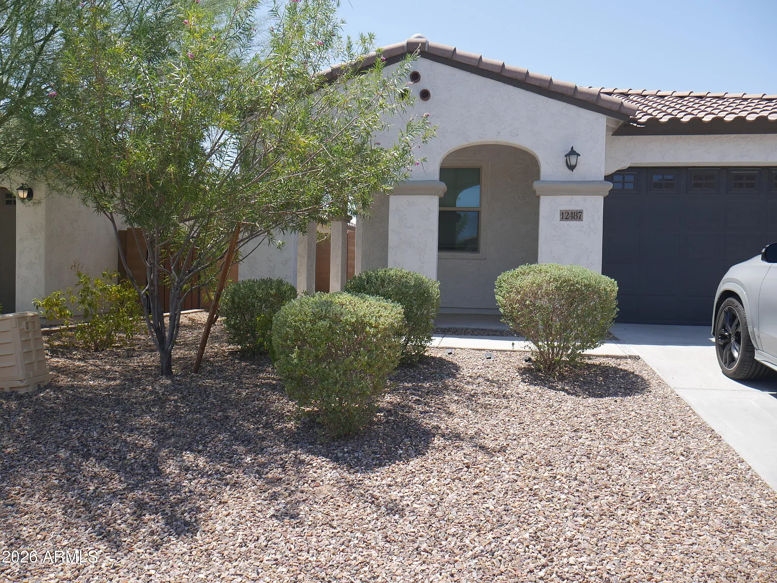 3 bed, 2.0 bath, 1764 sqft, $2,095 — Photo 2