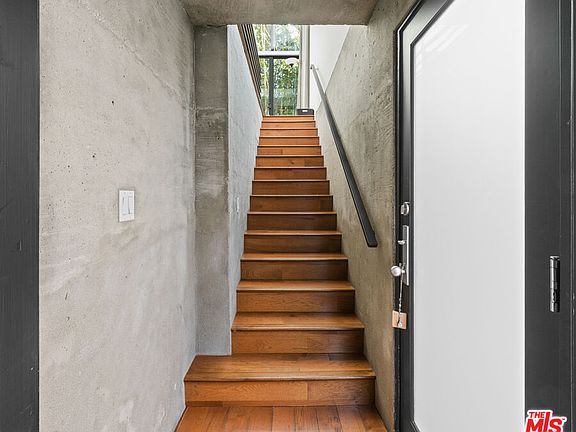 2nd image of 1430 N Vista St #1