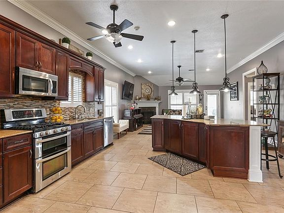 3rd image of 49 Sandpiper Dr