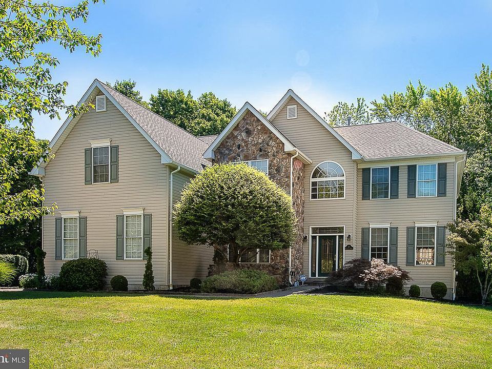 1st image of 41 Woodsview Dr