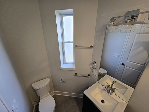 5th image of 2748 W Wilcox St #2