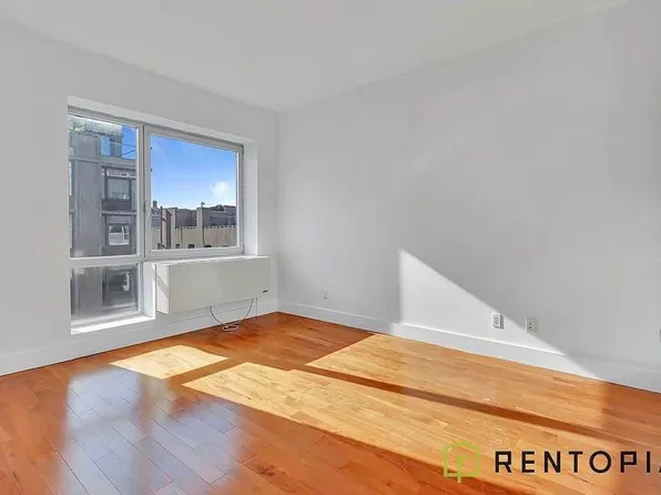 229 North 8th Street image 5 of 11