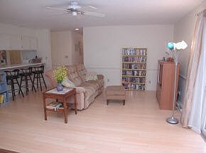 4th image of 1915 S Chelsey Ct