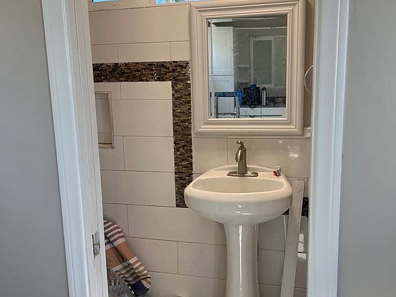 4th image of 1730 S 41st St #11401845