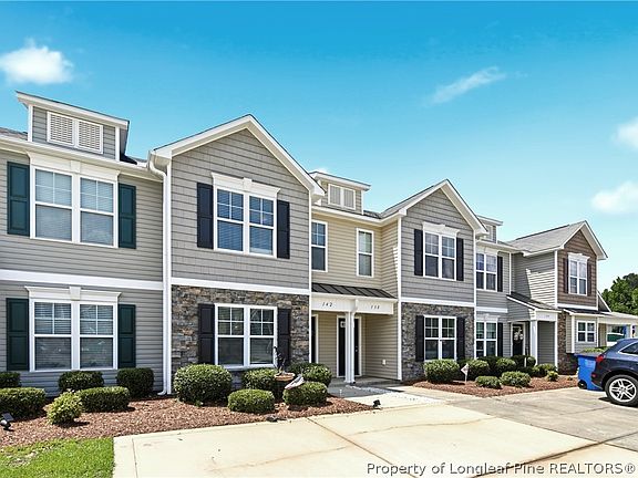 3rd image of 142 Collinwood Dr Unit 821