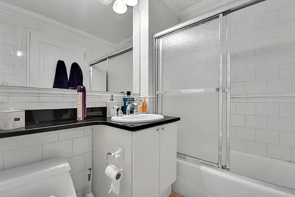 Rented by Compass | media 9