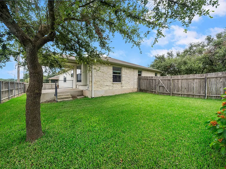 4105 Pebble Ridge Cv — Photo 17