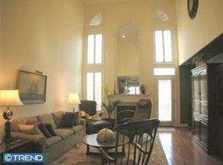 377 Dewsbury Pl, Blue Bell, PA 19422