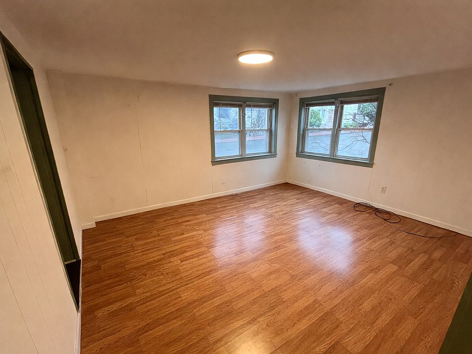2nd image of 17 Academy St #17