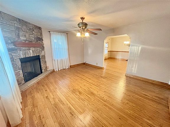 4th image of 514 1st Ave