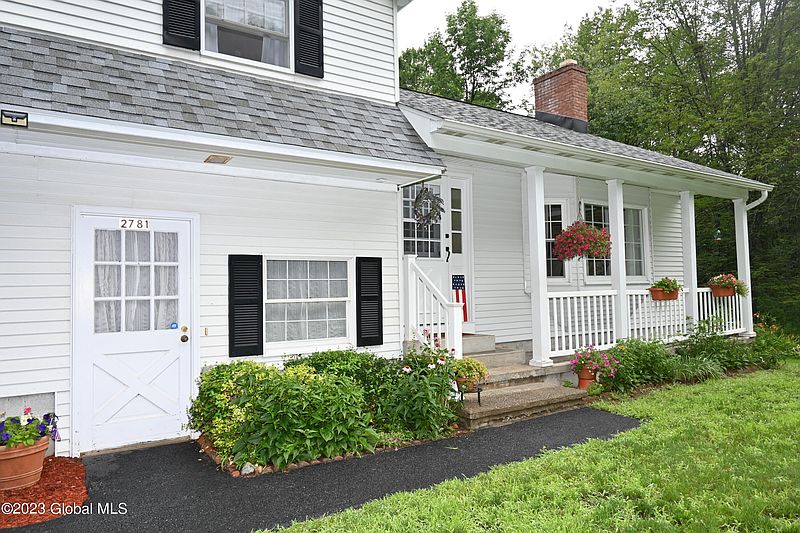 4th image of 2781 Galway Road