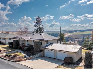 716 E Southview Ave, Colfax, WA 99111