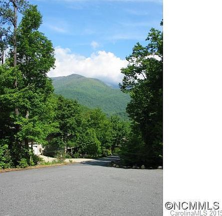 3rd image of 6 Mountain View Dr