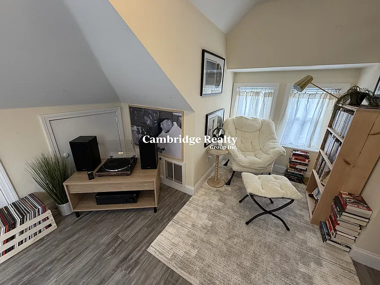 80 Ten Hills Rd #T — Photo 11