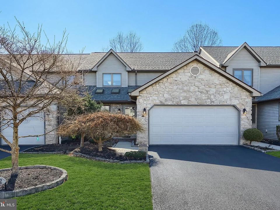 1st image of 2552 Fairway Dr #2552