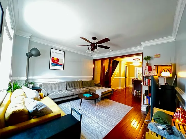 Living room (1) - 1247 E Fletcher St