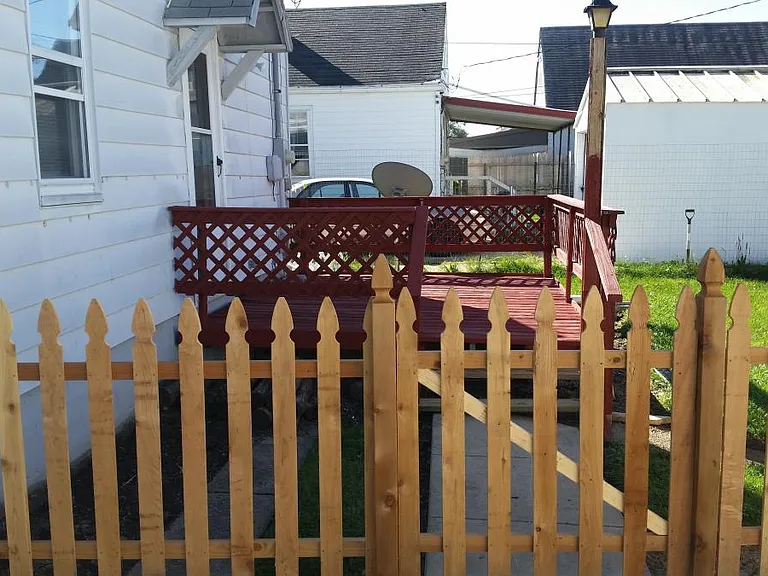 2502 Carlton Ct — Photo 8