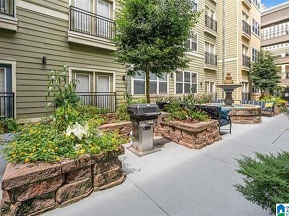 5th image of 401 20th St APT 211