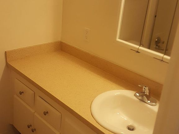 5th image of 899 Empire Ave APT 215