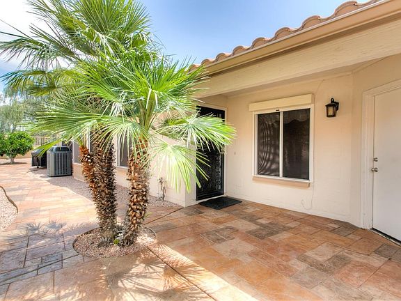 2nd image of 1025 N Arroya
