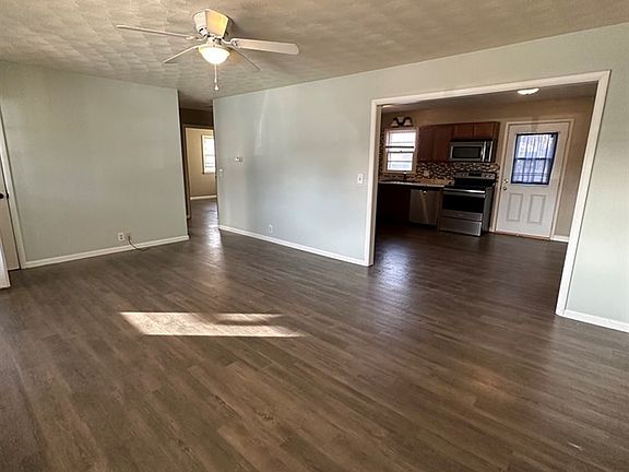 2nd image of 2114 Roach St