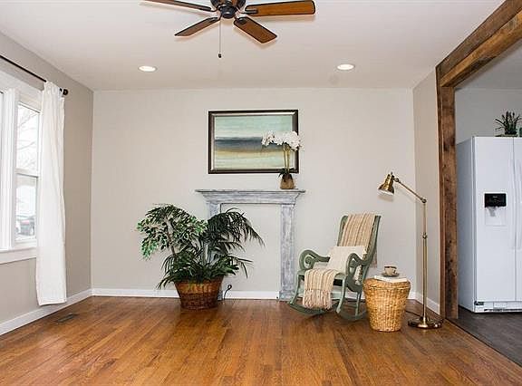 4th image of 6435 Melrose Ln