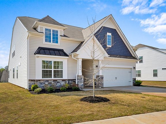 2nd image of 156 Somerset Ln