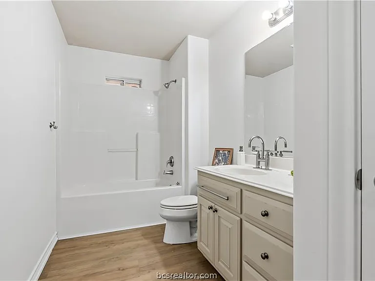 5310 Draycott Ct — Photo 27