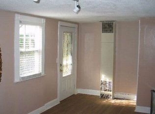 4 Nadworny Ln, Stony Brook, NY 11790