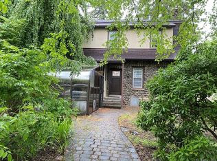 283 N Middletown Rd, Pearl river, NY 10965