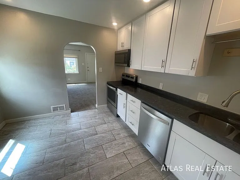 3966 N Utica St — Photo 6