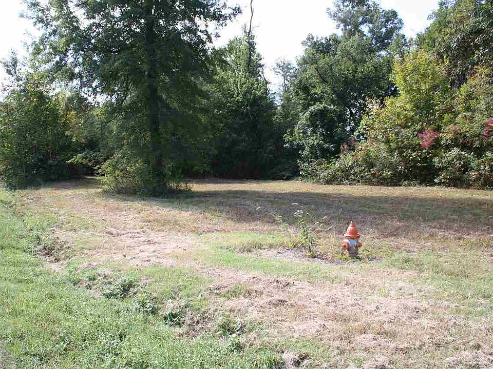 2nd image of 130 Panola Dr