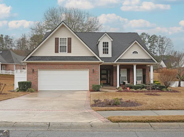 140 Winecoff Dr, Fayetteville, GA 30214