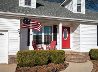 207 Mary Ellen Dr, Muscle Shoals, AL 35661