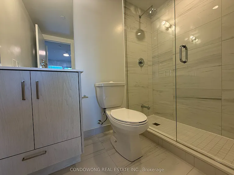 180 Front St E #903 — Photo 5