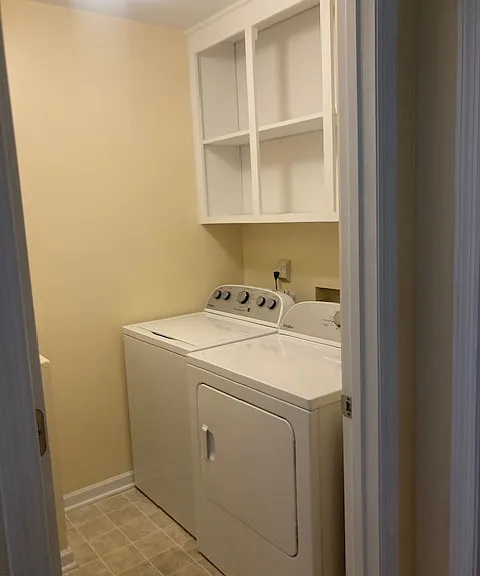 19 Graymont Cir — Photo 7