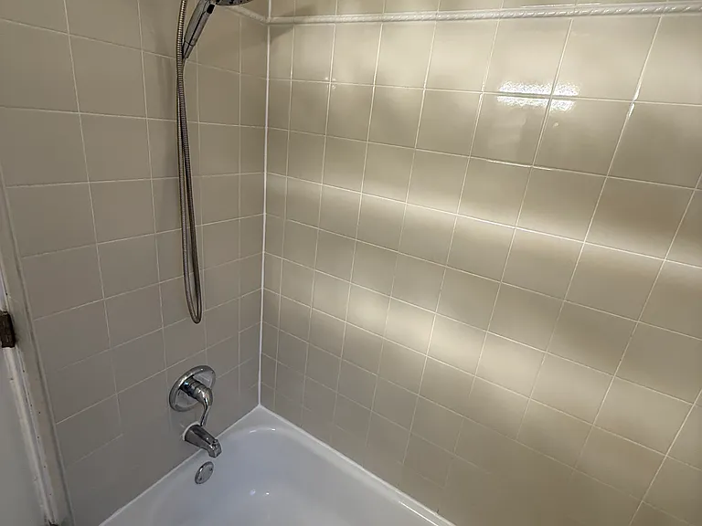 2040 N Darien St — Photo 11