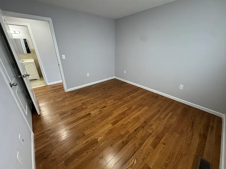 301 N 13th St #1 — Photo 21