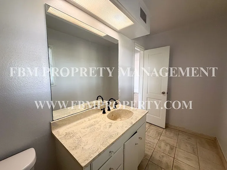 2200 Country Club Rd #A — Photo 8