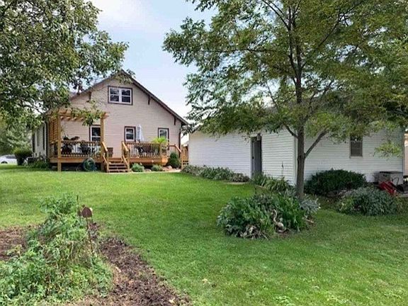 Spacious yard with garden