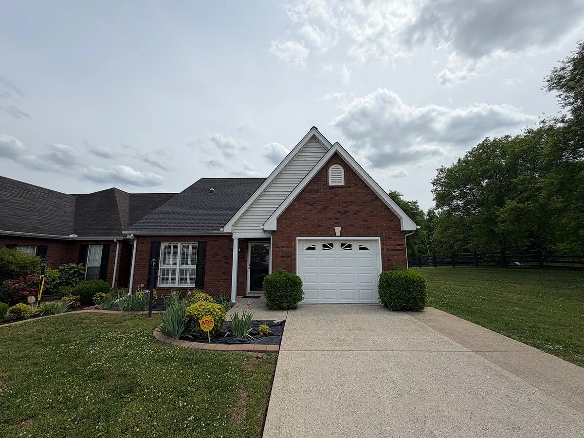 Unit Photo - 1702 Thomas Ct