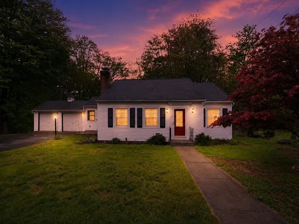 616 Cooley St, Springfield, MA 01128