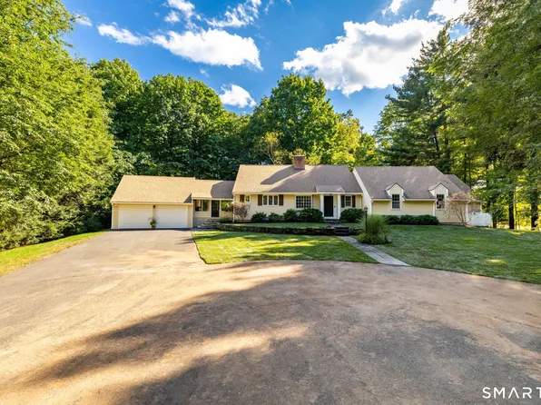49 Apple Hill Road, West Hartford, CT 06117