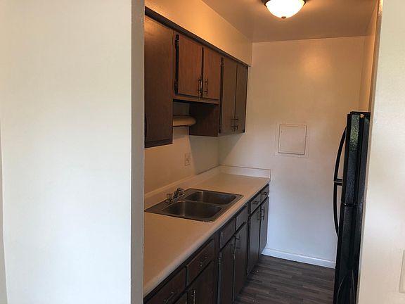 5th image of 4805 Glenway Ave #11