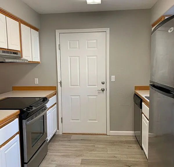 13613 SE Oatfield Rd — Photo 22