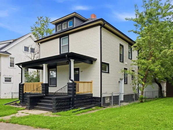 387 S Evergreen Ave, Kankakee, IL 60901