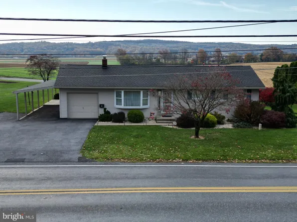 407 Old Topton Rd, Mertztown, PA 19539